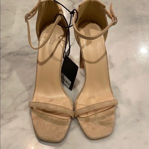 6.5 NWT Forever 21 tan suede heels